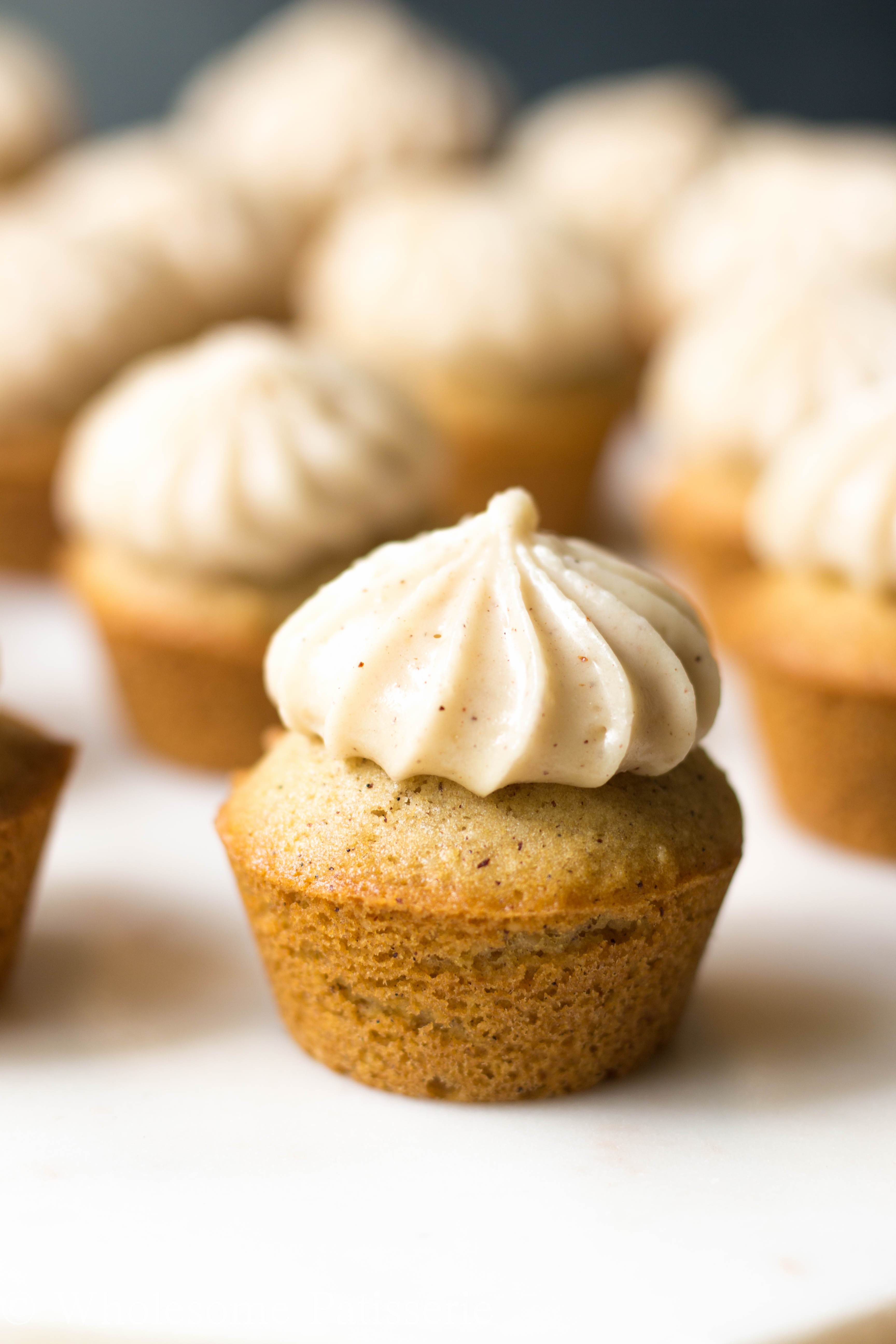 GLUTEN-FREE-cupcake-recipe-honey-cupcakes-vegetarian-DELICIOUS-easy-yummy-cupcakes-cinnamon-mini-cupcakes-wholesome-patisserie-cake