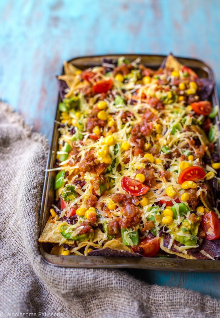 loaded-vegan-nachos-mexican-corn-chips-delicious-vegetarian-easy-weekend-party
