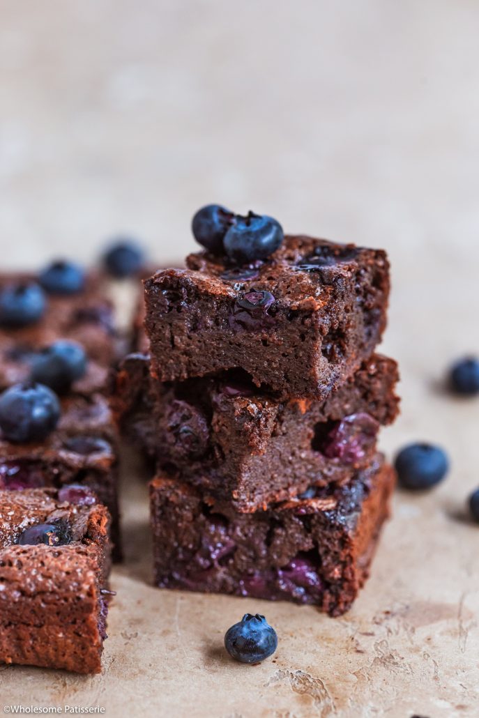 Blueberry-chocolate-brownies-gluten-free-brownies-baking-under-10-ingredients-healthy-vegetarian-4