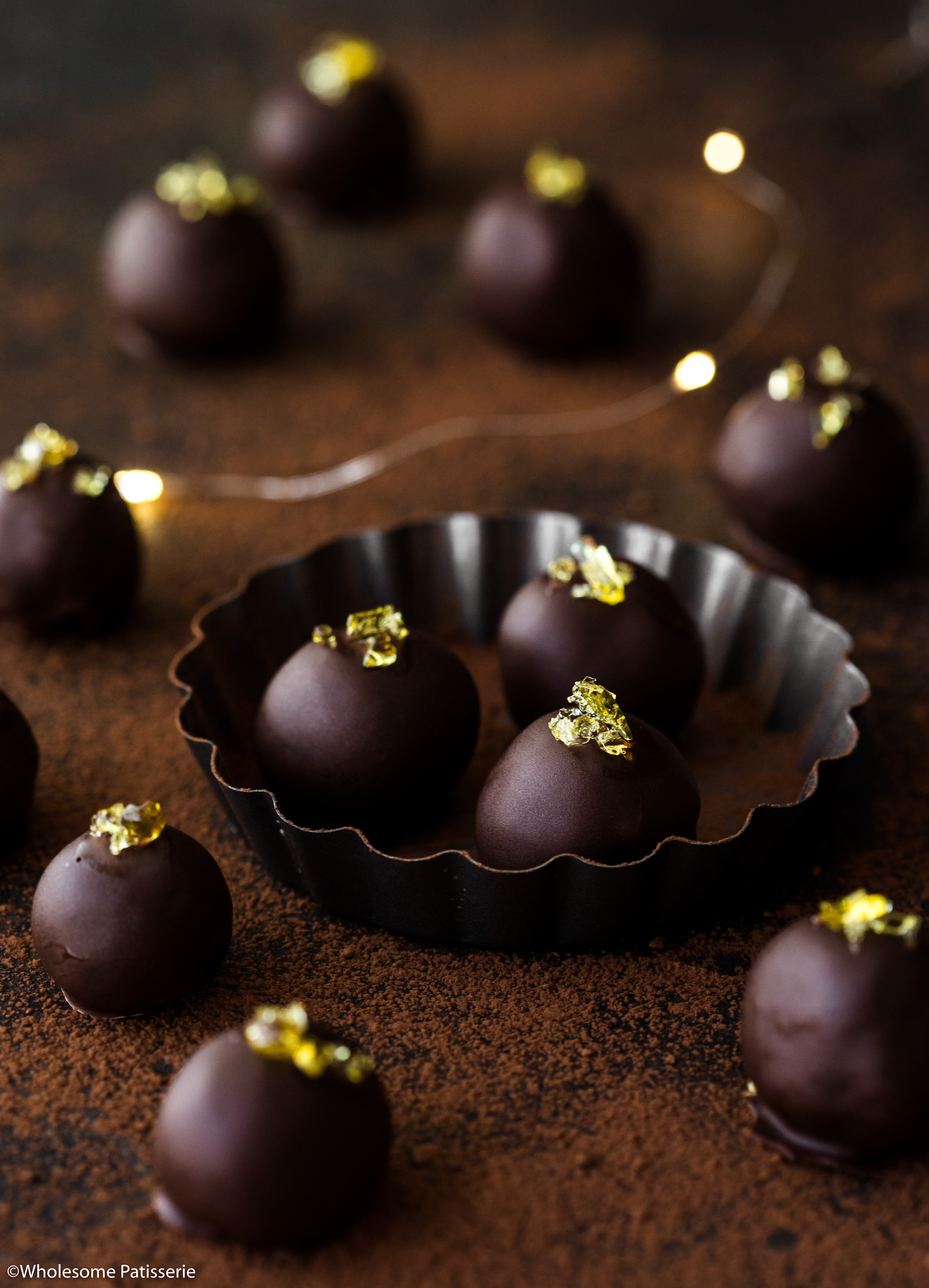 Dark-chocolate-rum-truffles-christmas-truffles-rum-balls-chocolate-ganache