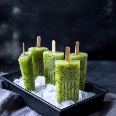 Kiwi-pineapple-popsicles-3-ingredients-delicious-summer-recipe-hot-weather-easy-simple