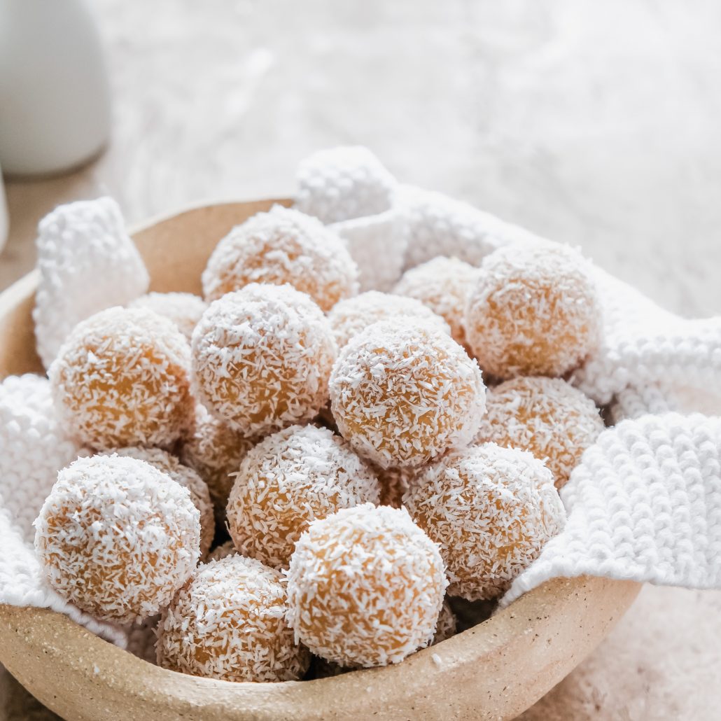 Citrus Bliss Balls! Simple homemade bliss balls infused with fresh zest and juice from lemon and orange. Sweetened with s touch of maple syrup and vanilla.
