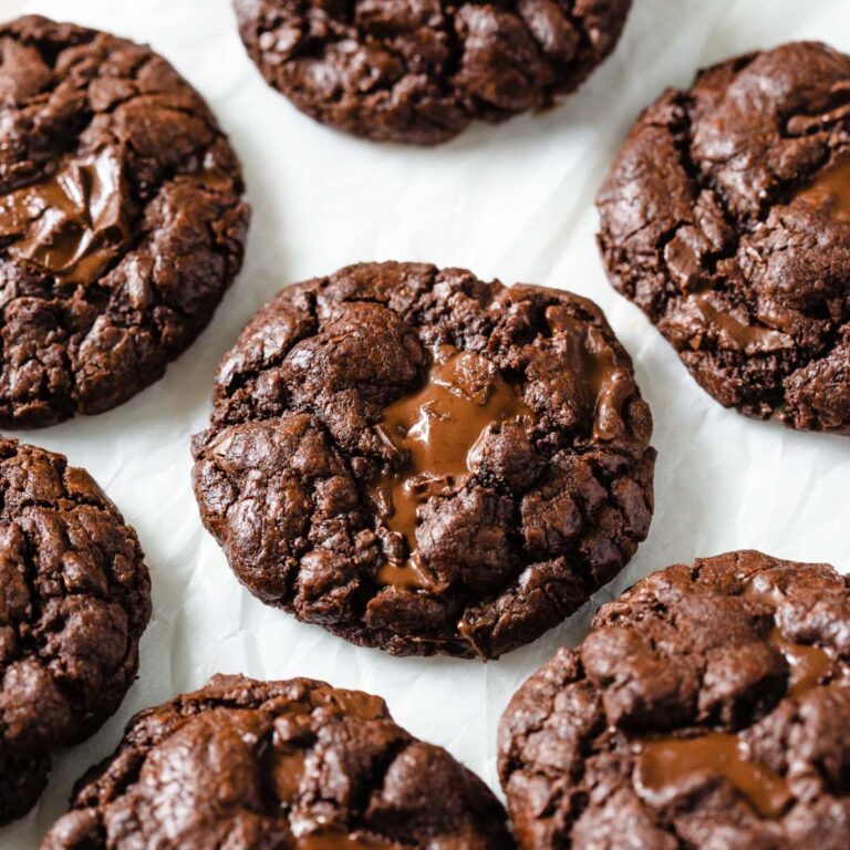 Bakery Style Dark Chocolate Chip Cookies