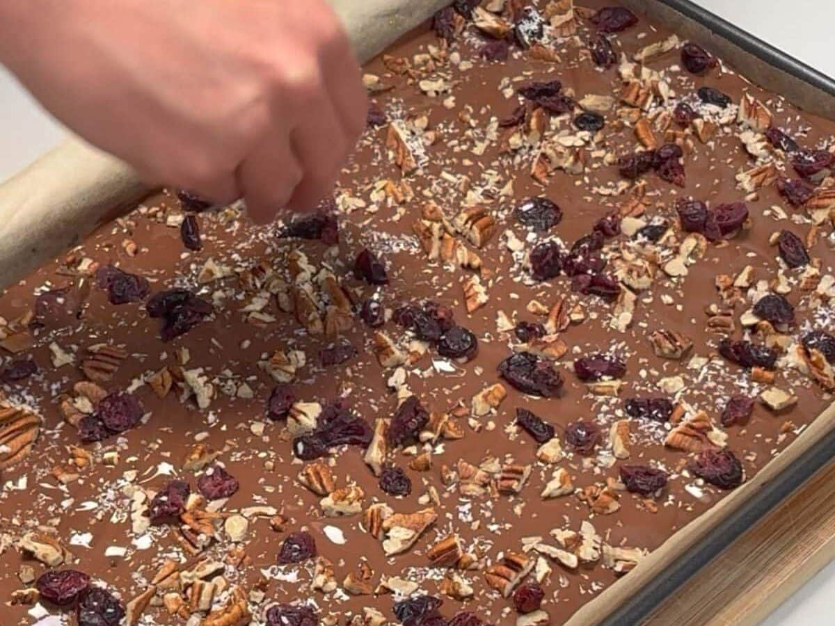 Sprinkling over toppings.